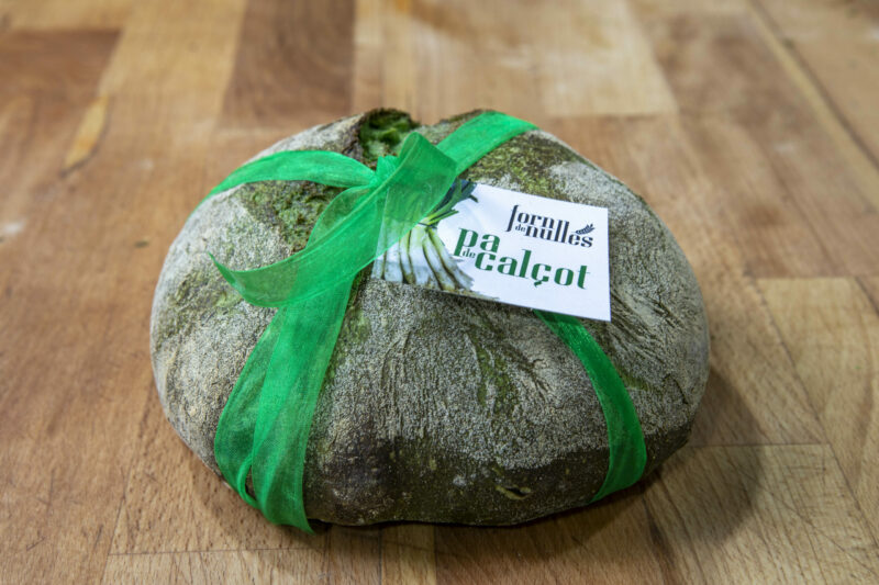 Pa de calçot del Forn de Nulles, per Vilaniu Comunicació